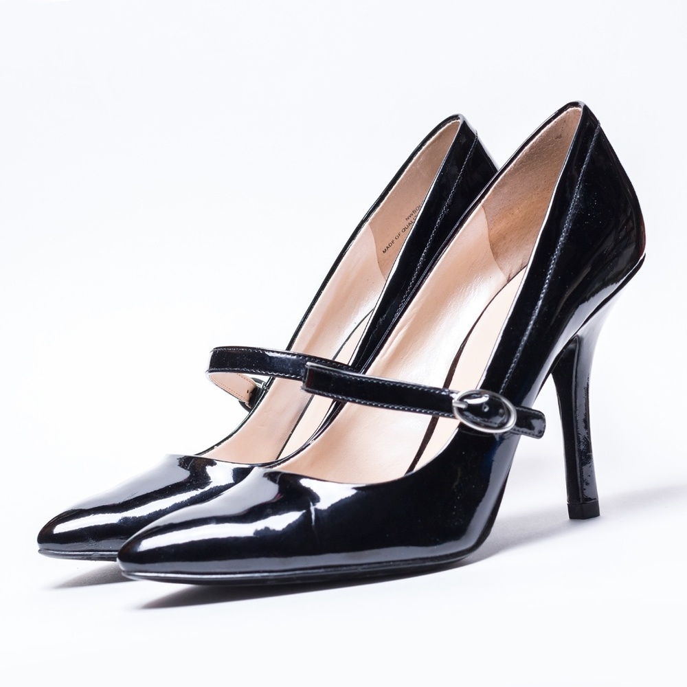 Nine West patent Mary Jane heels
